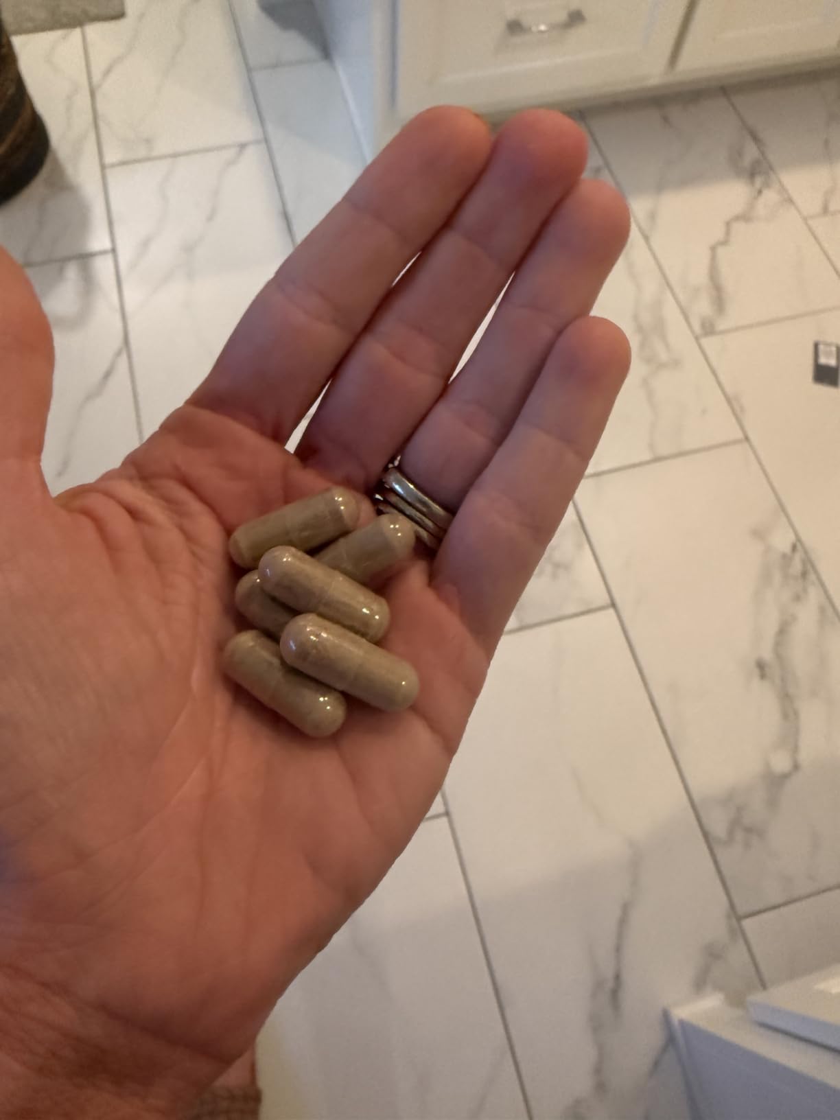 Nature's Way Valerian Root, Traditional Sleep Support*, Non-GMO Project Verified, Gluten Free, Vegan, 100 Capsules customer photo 1
