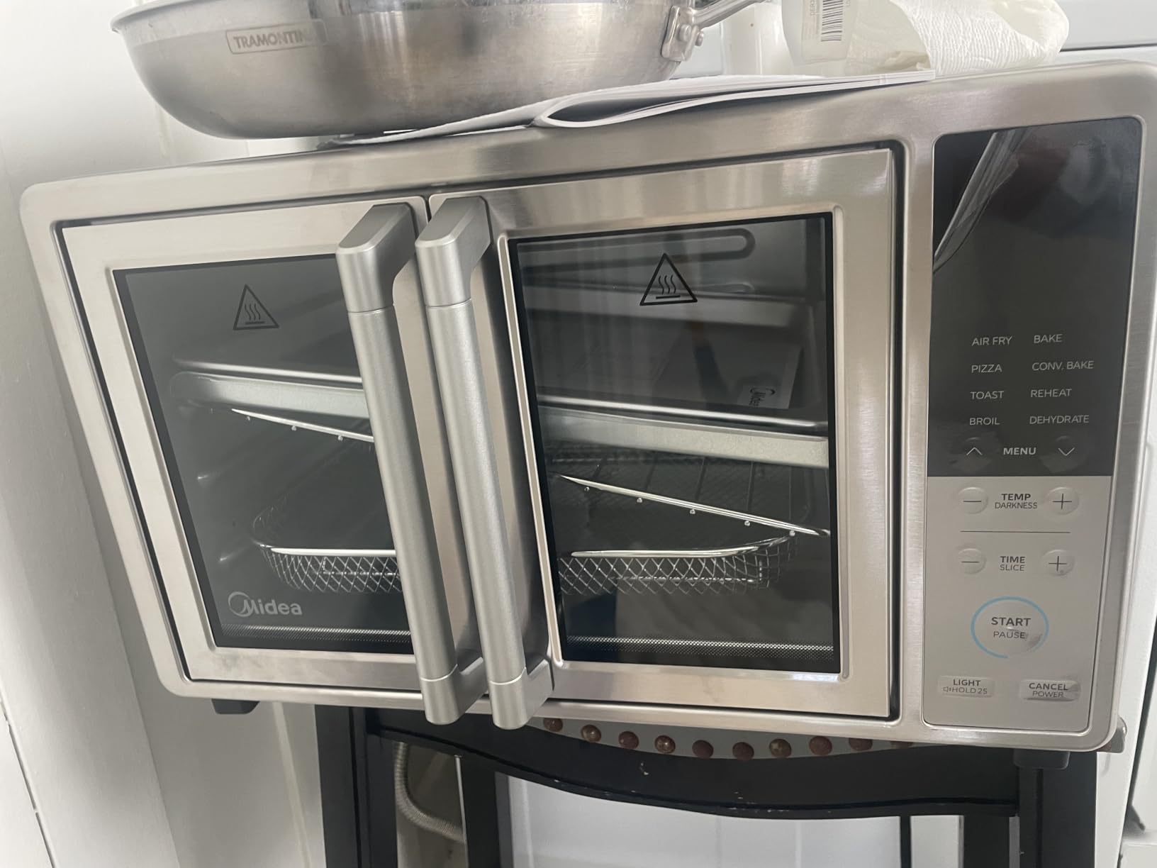 Midea Flexify Classic French Door Toaster Oven Air Fryer Combo, 26.4 QT customer photo 1