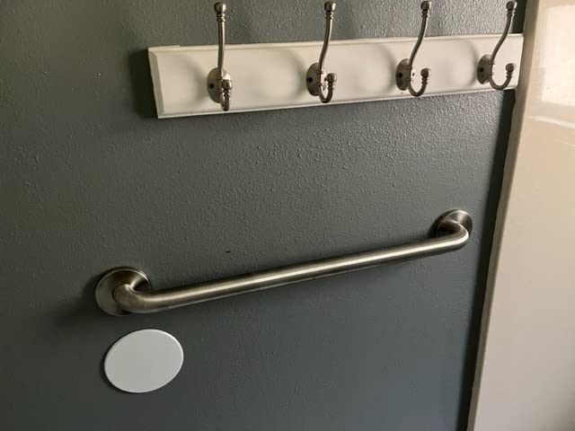 Moen Home Care Bathroom Safety 24 Inch Stainless Steel Handicap Grab Bar for Bathtub and Shower, Heavy Duty Handle, Elderly Assistance Product with Concealed Screws, 8724 customer photo 1
