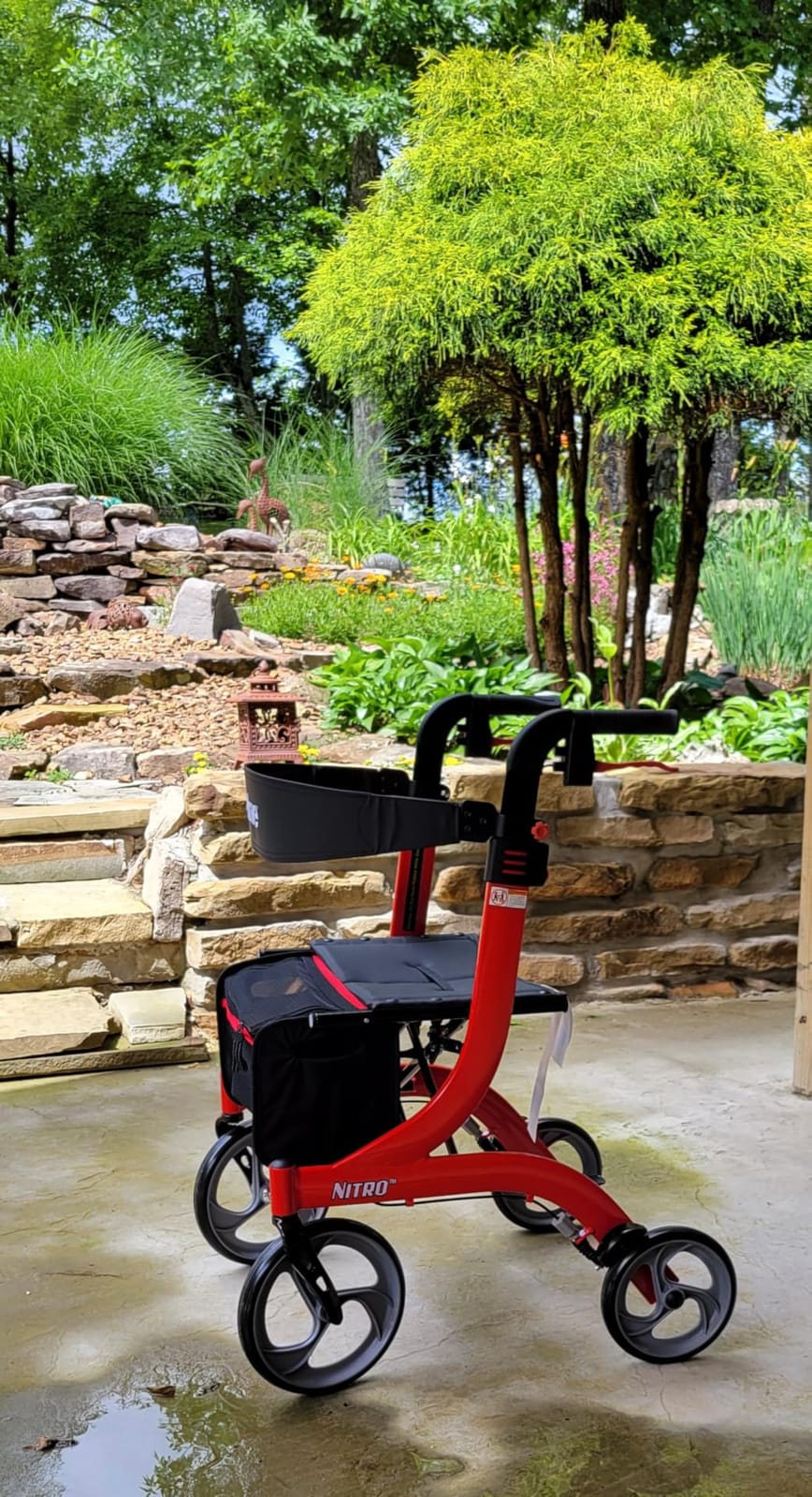 Drive Medical RTL10266 Nitro Euro-Style 4-Wheel Rollator with Seat, Red customer photo 1