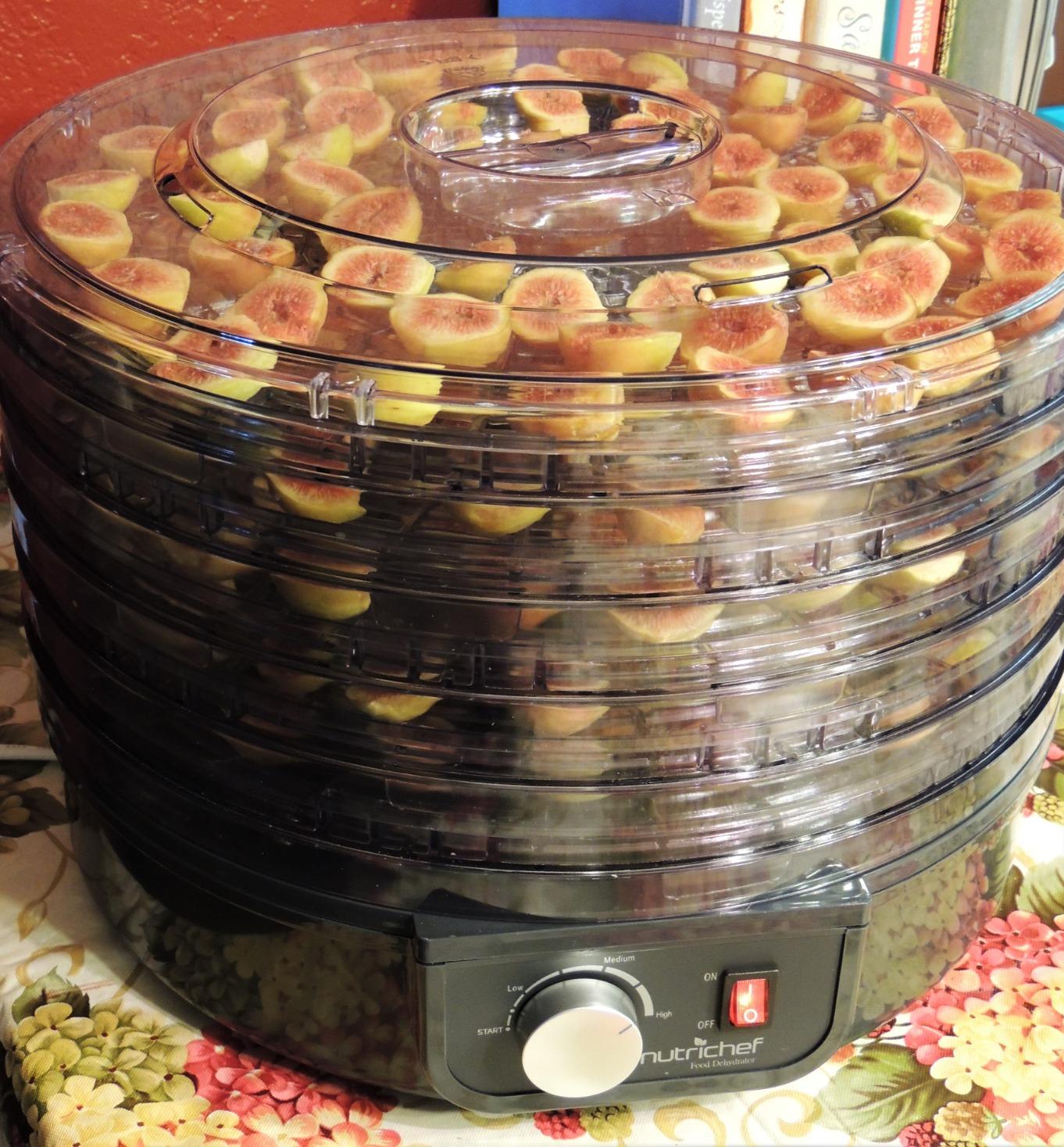 NutriChef Electric Countertop Food Dehydrator - Professional Multi-Tier Food Preserver - Dehydrates Fish, Meats, Mushrooms, Fruits & Vegetables - 5 Easy to Clean Stackable Trays., One Size, Black customer photo 1