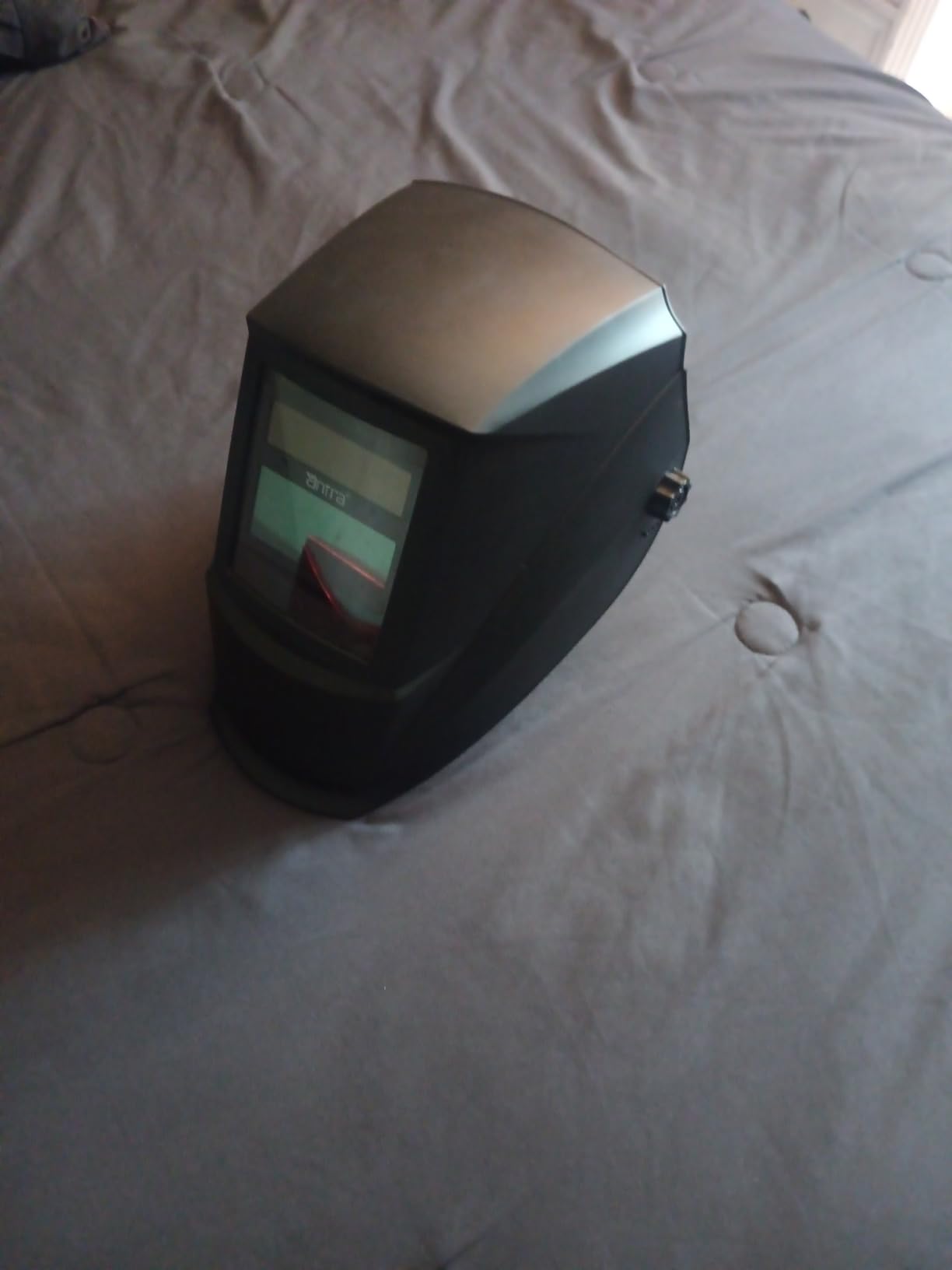 Antra True Color Auto Darkening Welding Helmet Wide Shade Range 4/7-13 Solar Power AH7-220-0000 TIG, MIG/MAG, MMA, Grinding 6+1 Extra Lens Covers customer photo 1