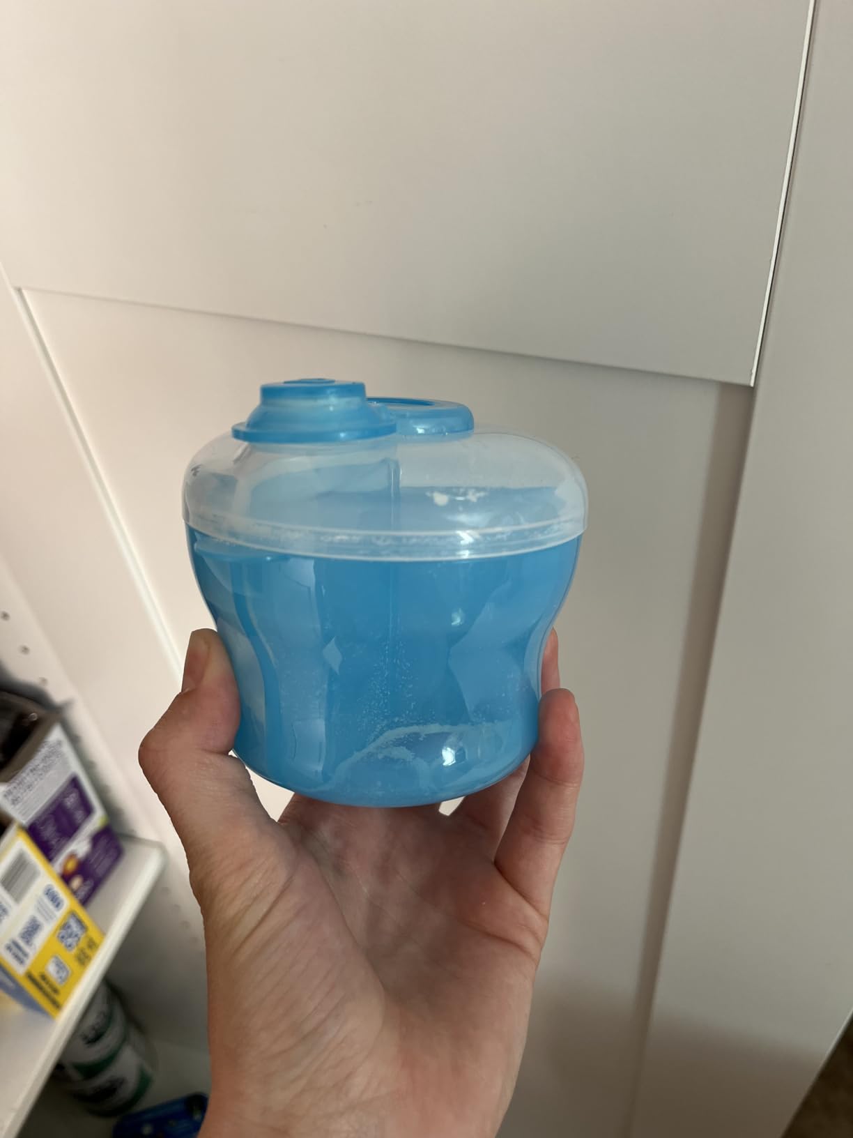 Munchkin® Formula Dispenser to Go, BPA-Free Baby Formula Container, Blue customer photo 1