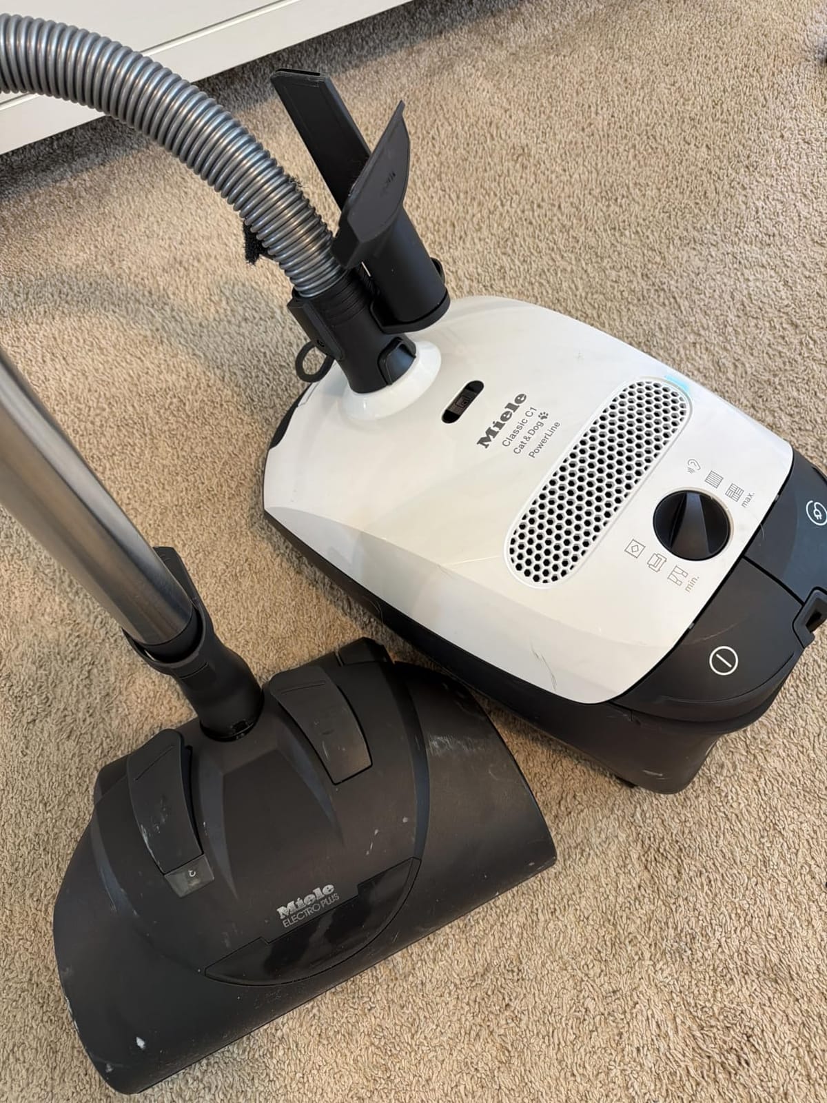 Miele Classic C1 Cat & Dog Bagged Canister for Deep Carpet Cleaning customer photo 1