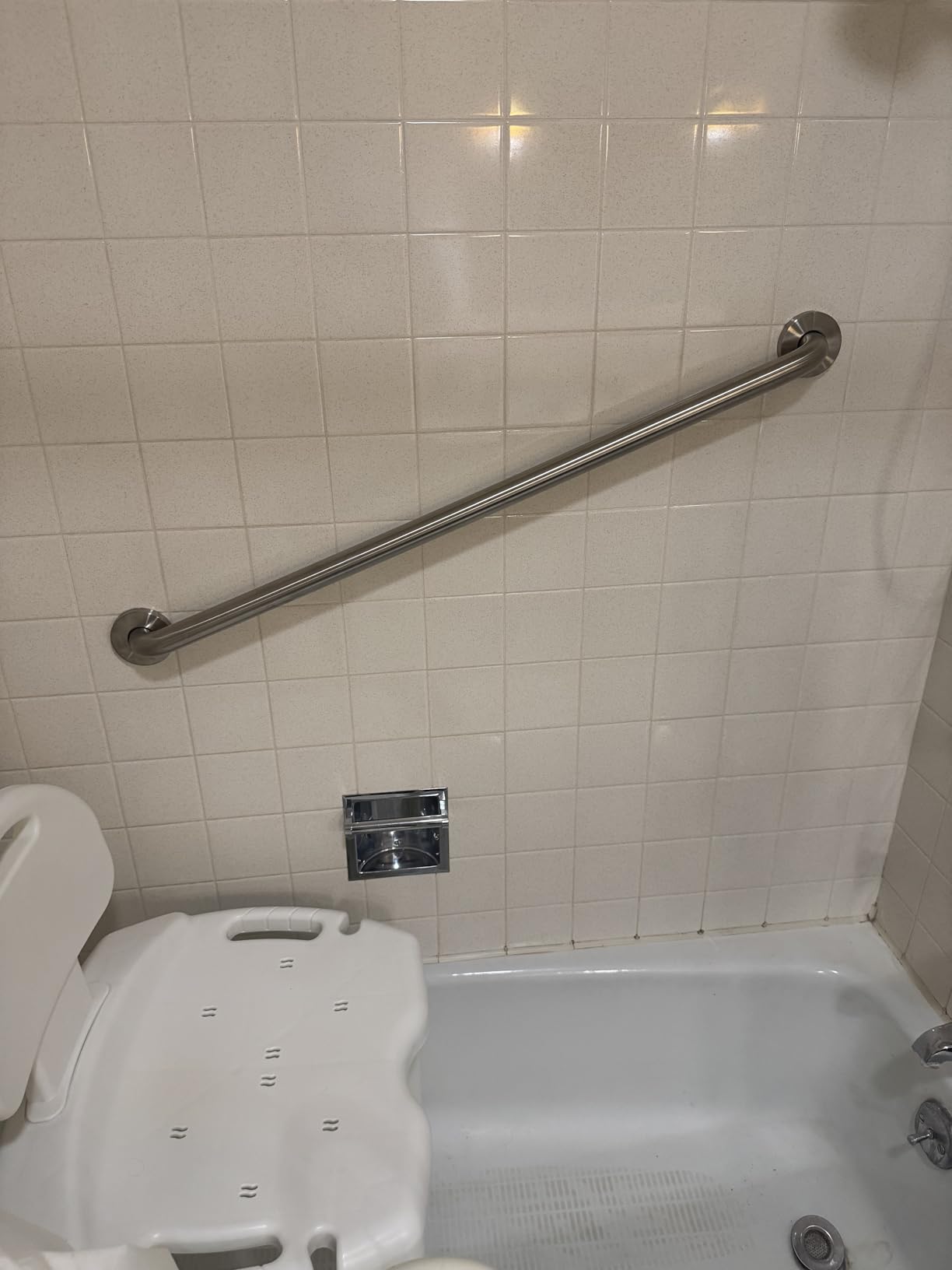 Amazon Basics Bathroom Handicap Safety Grab Bar, 24-inch Length, 1.25 Inch Diameter, Shower, 500LBs Capacity, ADA Compliant, Stainless Steel customer photo 2