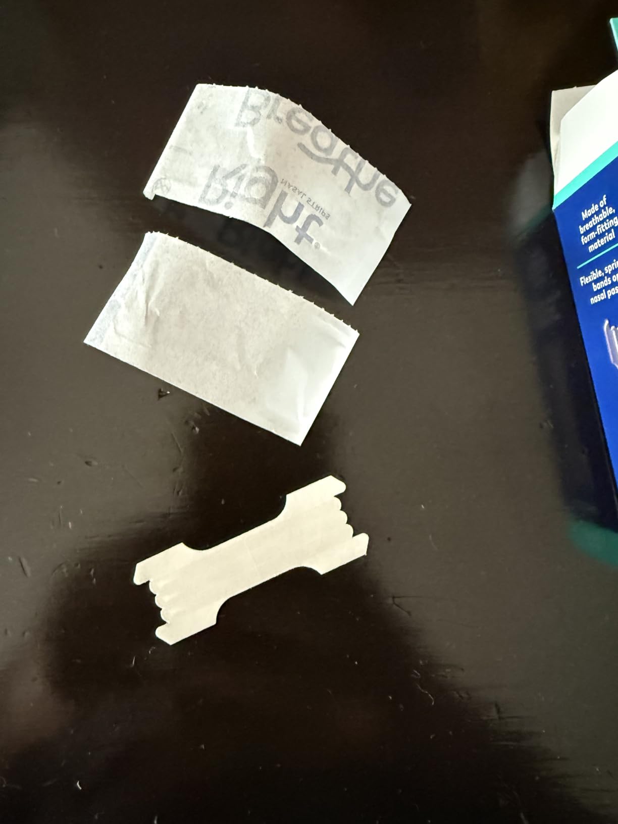 Breathe Right Nasal Strips, Relieves Nasal Congestion, Extra Strength Clear customer photo 2