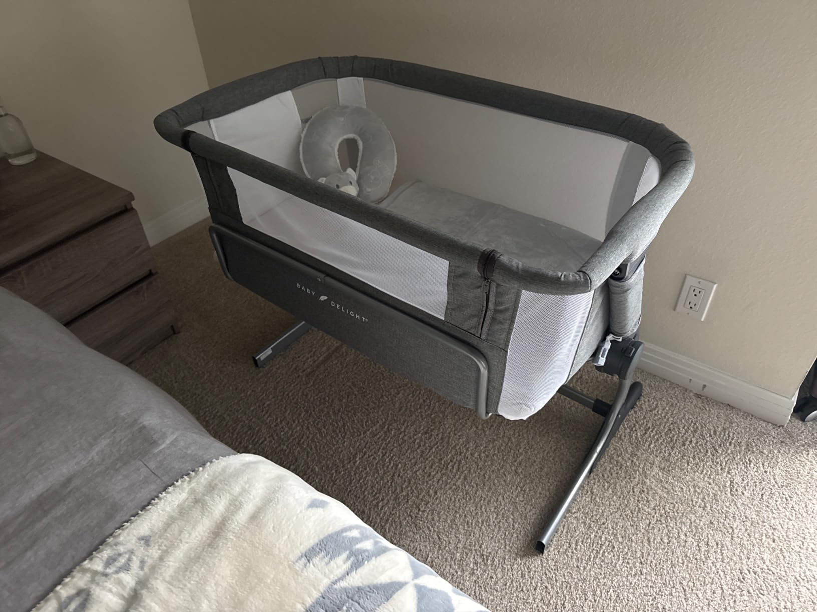 Baby Delight Beside Me Dreamer Bassinet | Bedside Sleeper | 7-Position Height Adjustment | Charcoal Tweed customer photo 1