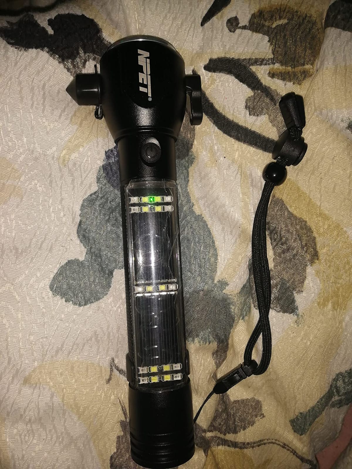 NPET T08-2 Solar Power Flashlight Car Flashlight customer photo 2