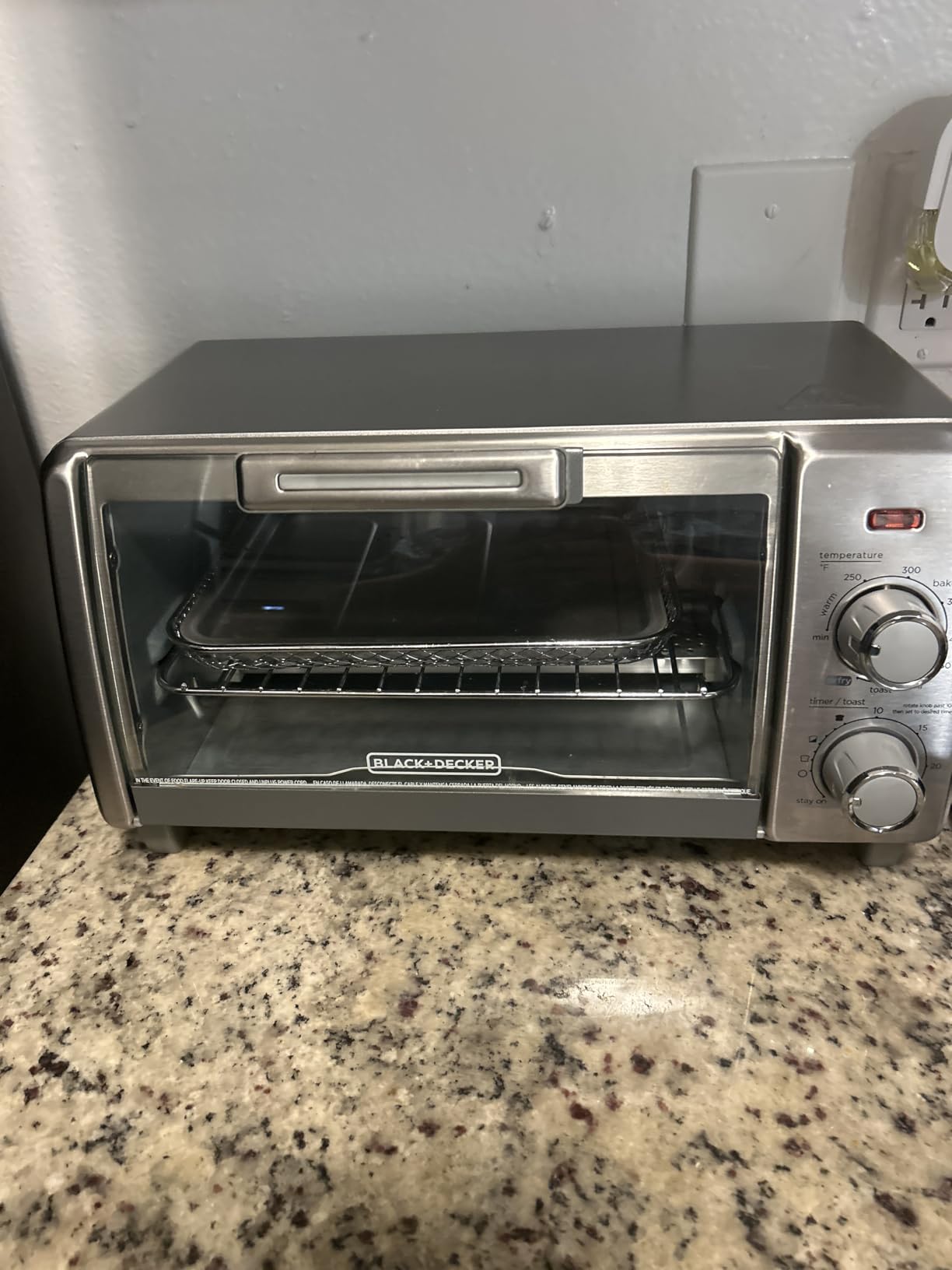 Hamilton Beach 4 Slice Countertop Air Fryer Toaster Oven Combo customer photo 1