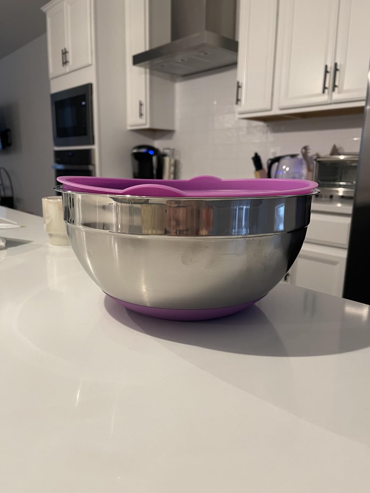 Umite Chef Mixing Bowls with Airtight Lids, 6 piece Stainless Steel Metal Nesting Storage Bowls, Non-Slip Bottoms Size 7, 3.5, 2.5, 2.0,1.5, 1QT, Great for Mixing & Serving (Khaki) customer photo 1