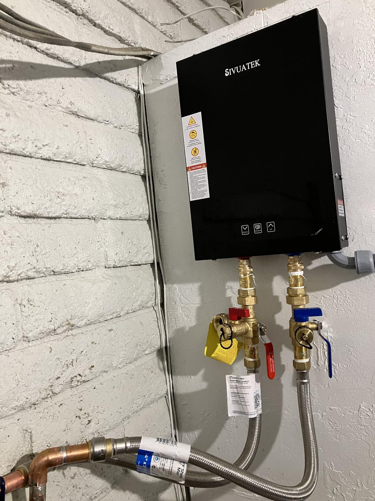 14kW Tankless Water Heater Electric 240V, Self-Modulating customer photo 1