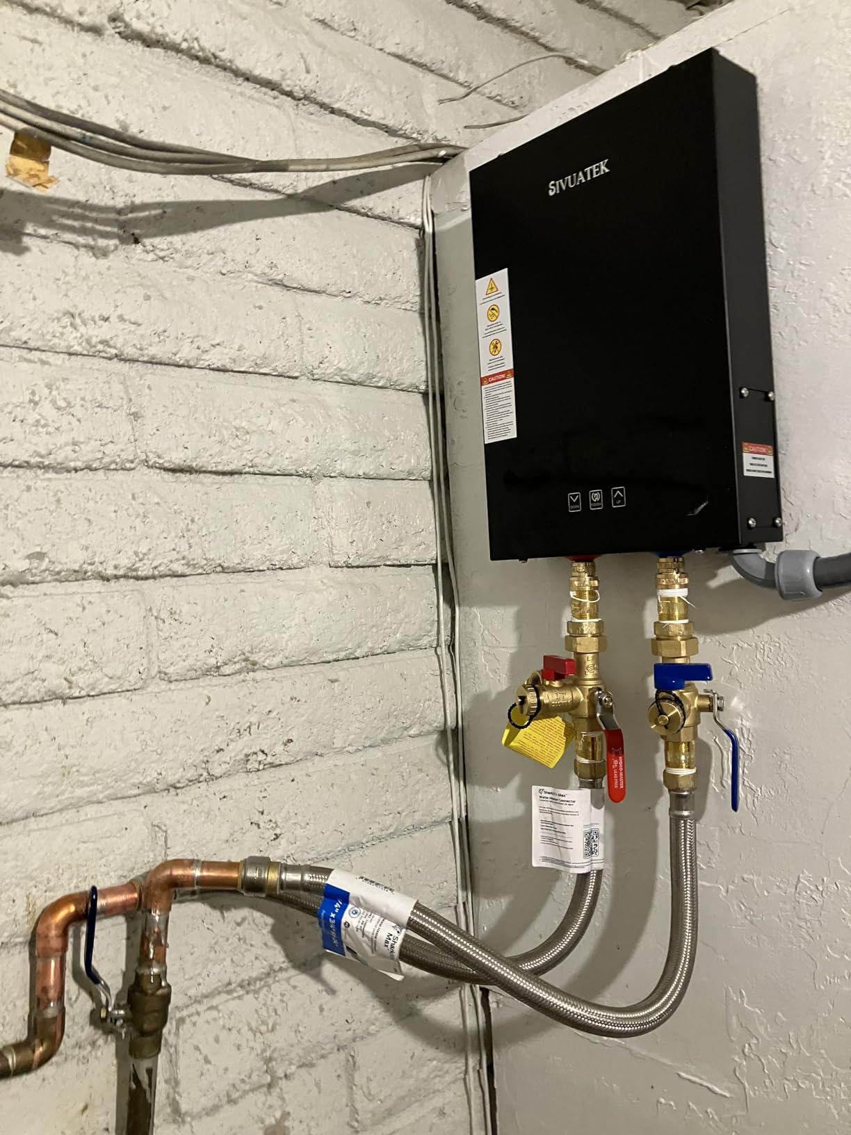 14kW Tankless Water Heater Electric 240V, Self-Modulating customer photo 2