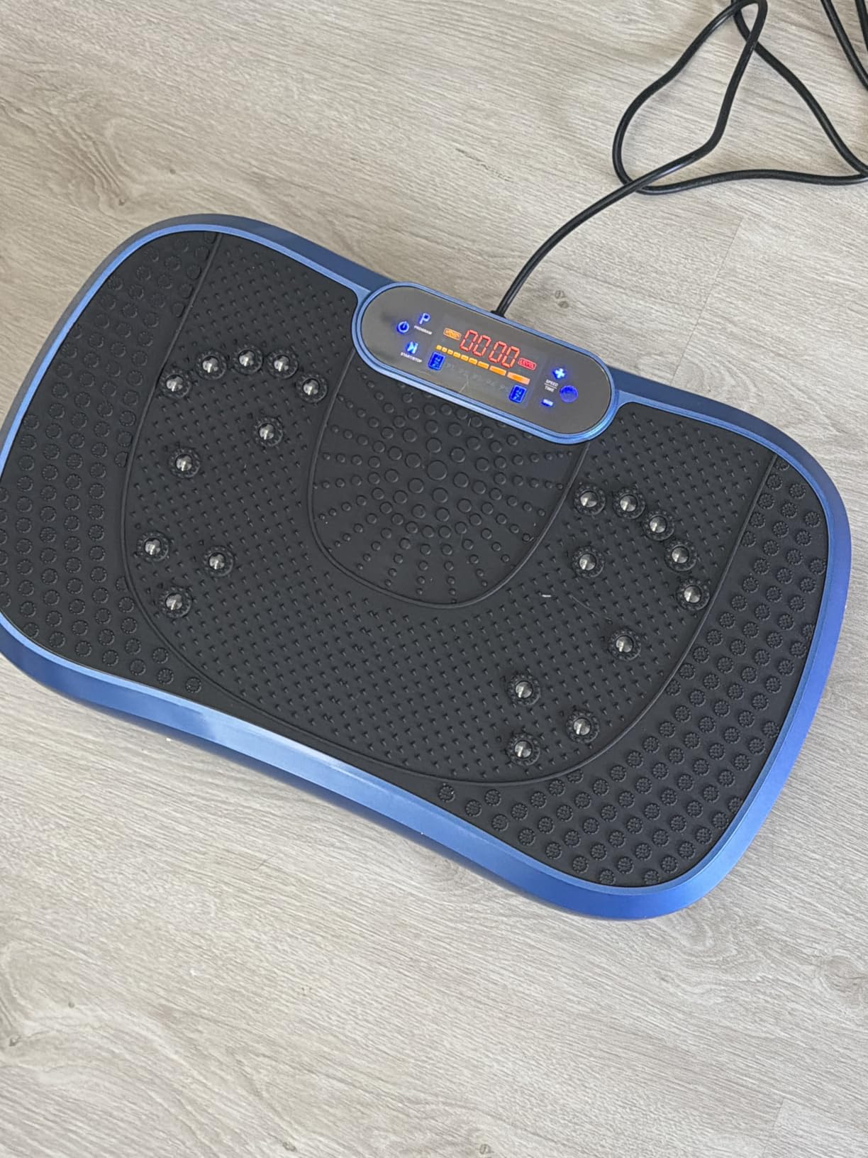 AXV Vibration Plate Exercise Machine Fitness Platform Body Vibrating Board customer photo 2