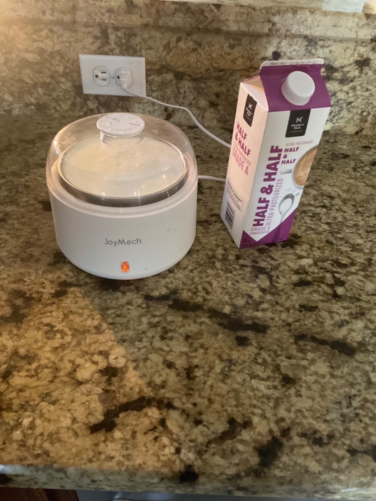 JoyMech Yogurt Maker, Compact Greek Yogurt Maker Machine with Constant Temperature Control, Stainless Steel Container, 1 Quart for Home Organic Yogurt customer photo 2