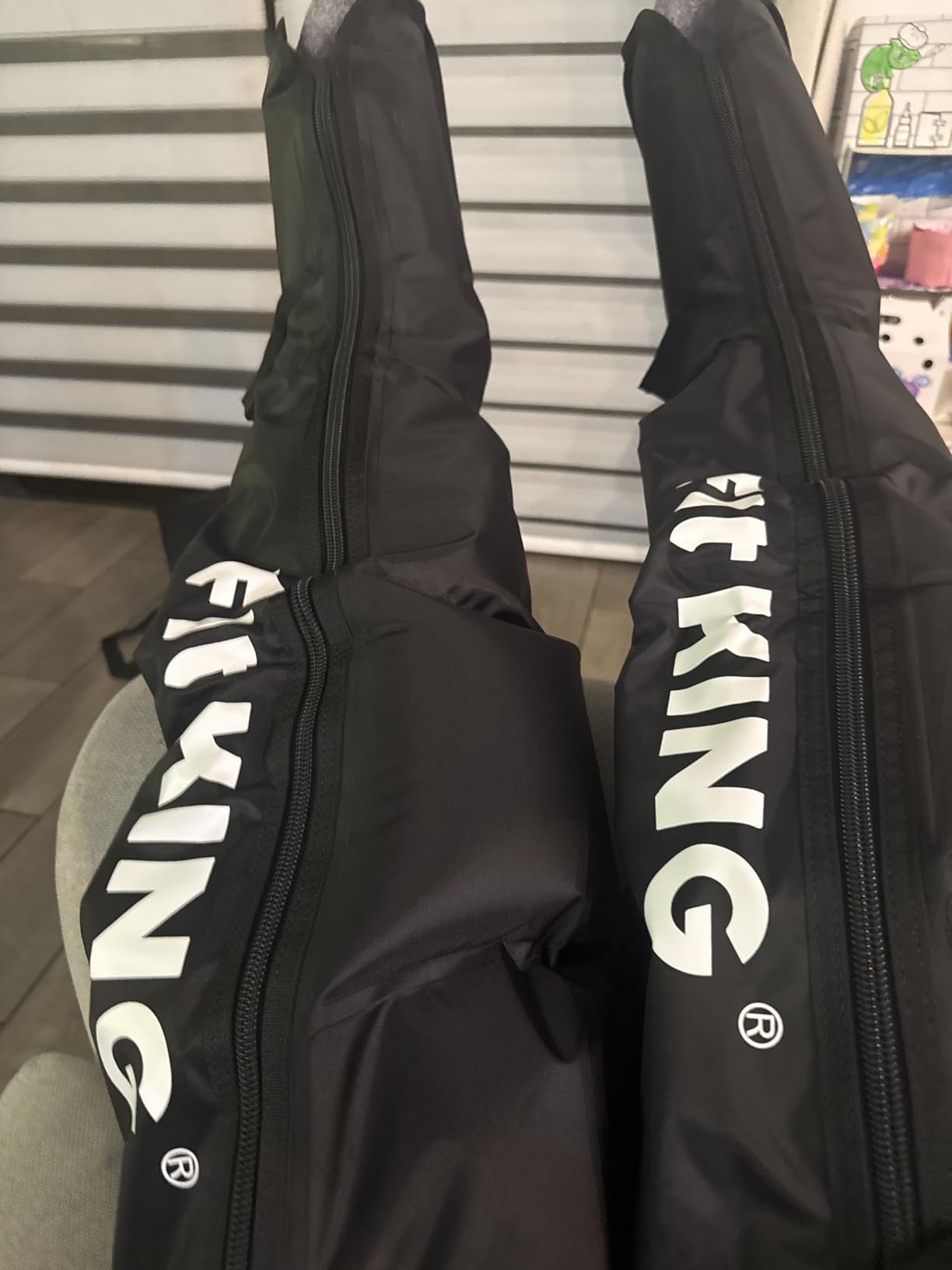 FIT KING Air Compression Recovery System, Full Leg Massager Boots (Large) customer photo 1