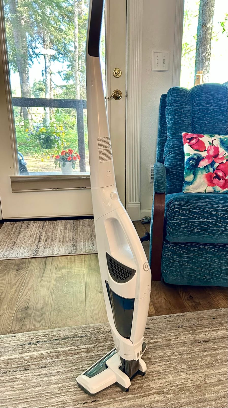 Kenmore DS1020 16V Cordless Stick Vacuum Lightweight 2-in-1 Handheld customer photo 1