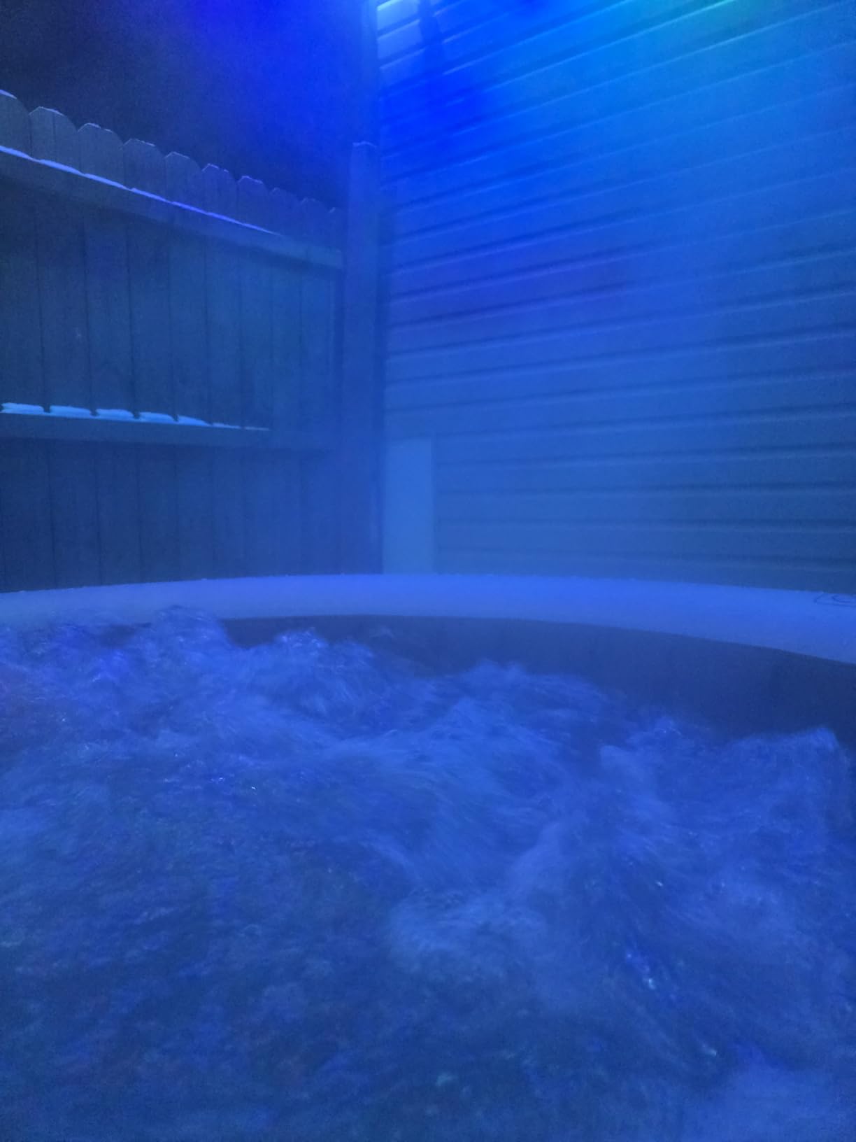 INTEX 28425EH PureSpa Bubble Massage Spa Set Outdoor Inflatable Portable Hot Tub, Includes Energy Efficient Spa Cover, Saltwater System Ready, 4 Person, 77in x 28in customer photo 2