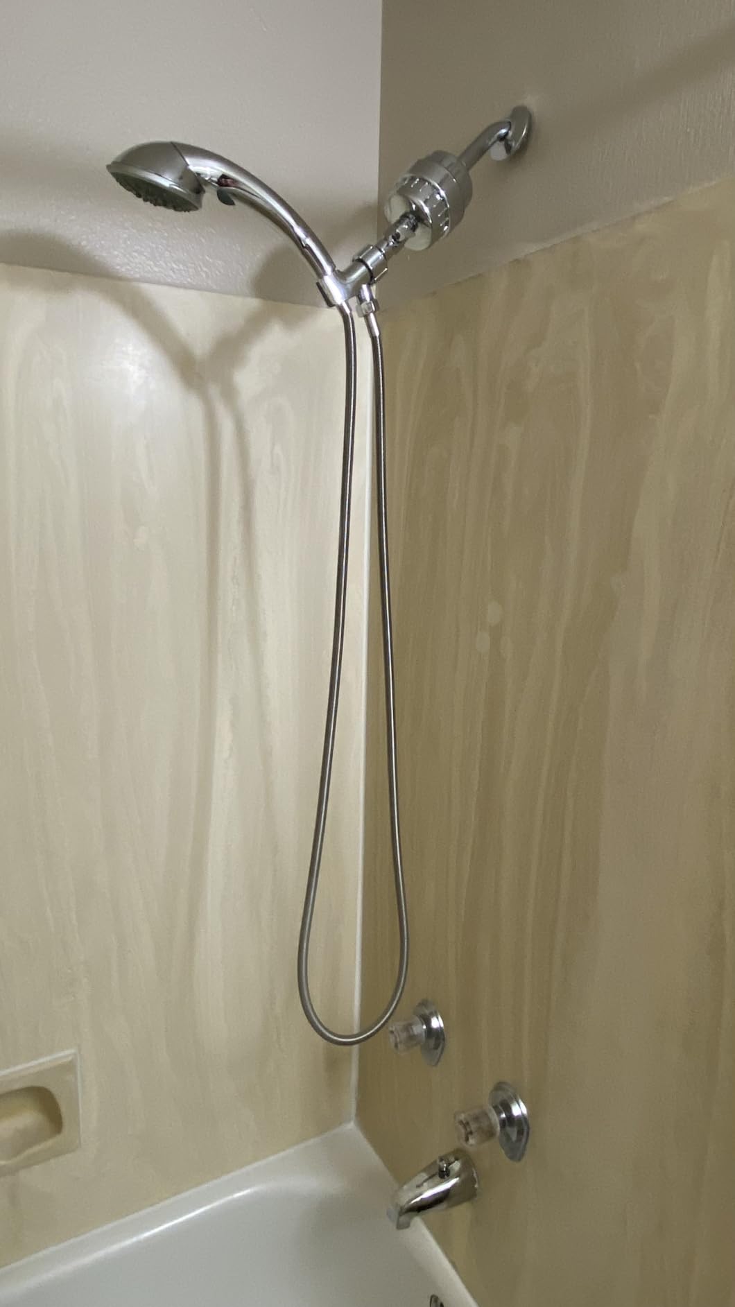 weAQUA Heavy Duty Shower Filter for Hard Water, Chlorine, Heavy Metals customer photo 2