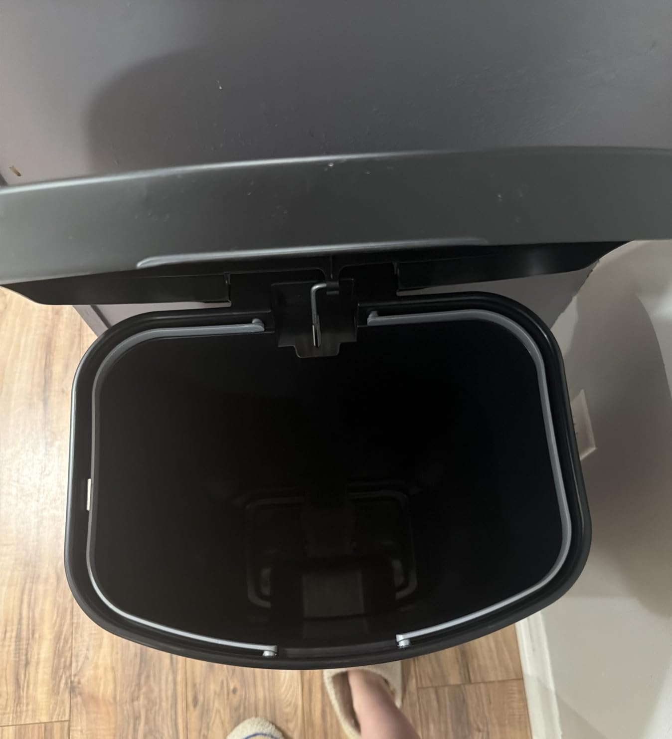 Glad Premium Trash Can with Clorox Odor Protection, 13 Gallon, Black customer photo 1