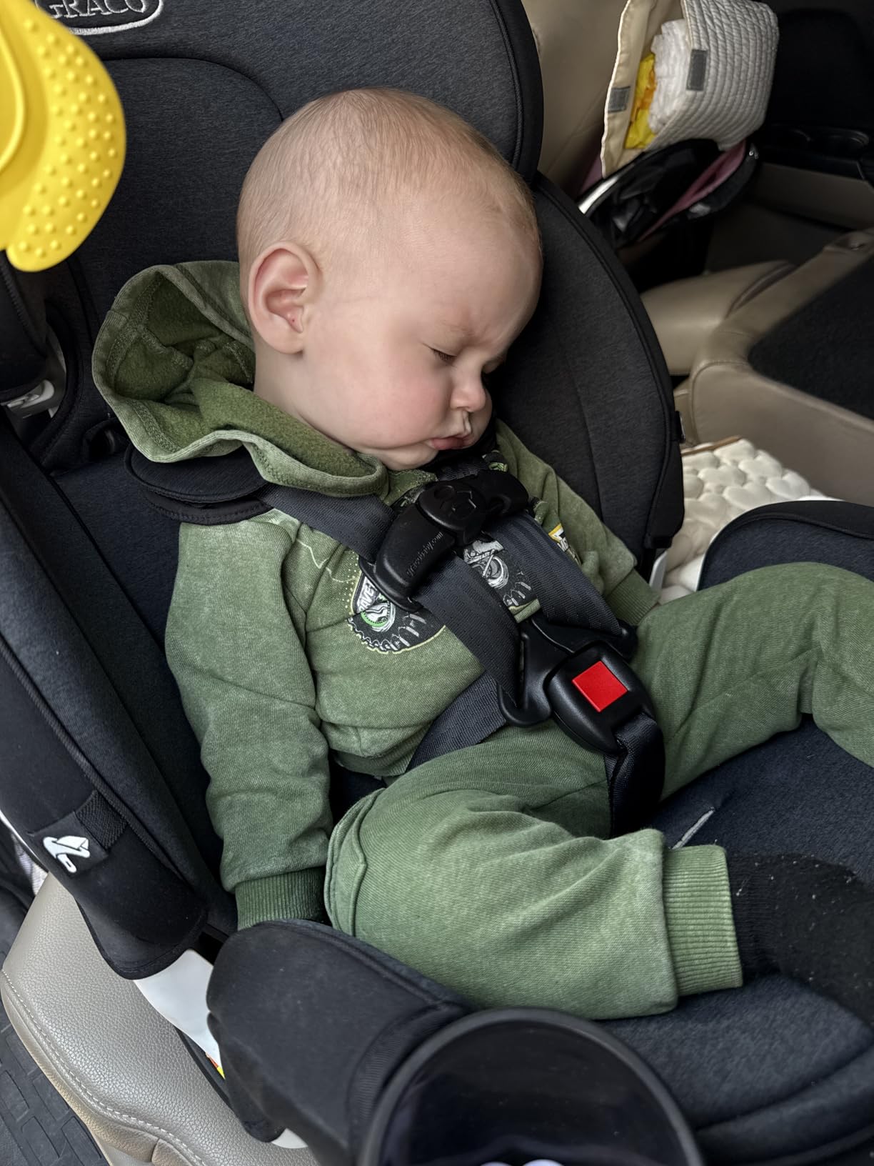 Graco Turn2Me 3-in-1 Rotating Convertible Car Seat, Cambridge customer photo 1