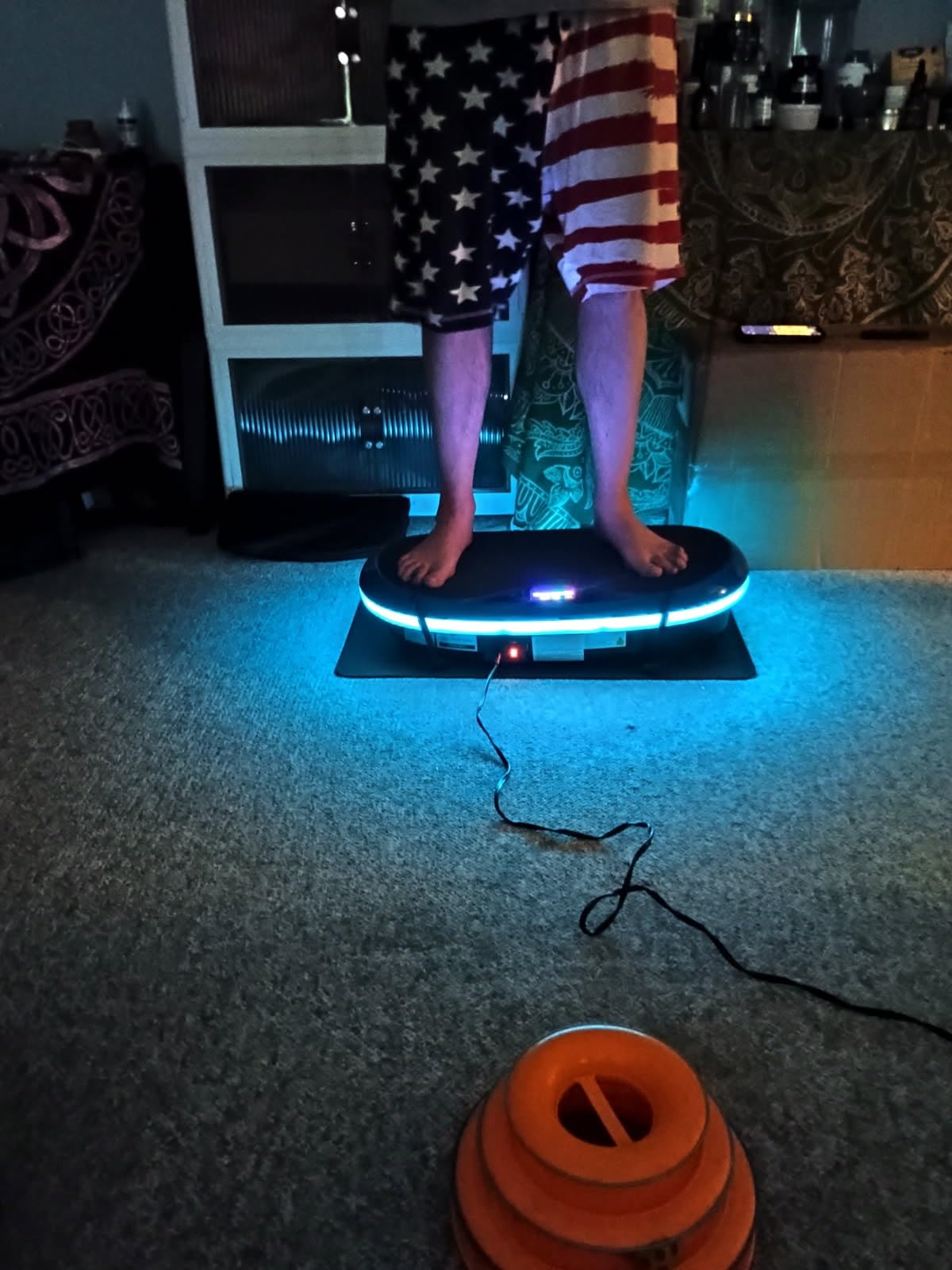 Merach CV55 4D Vibration Plate Exercise Machine with 440W Powerful Motors customer photo 1