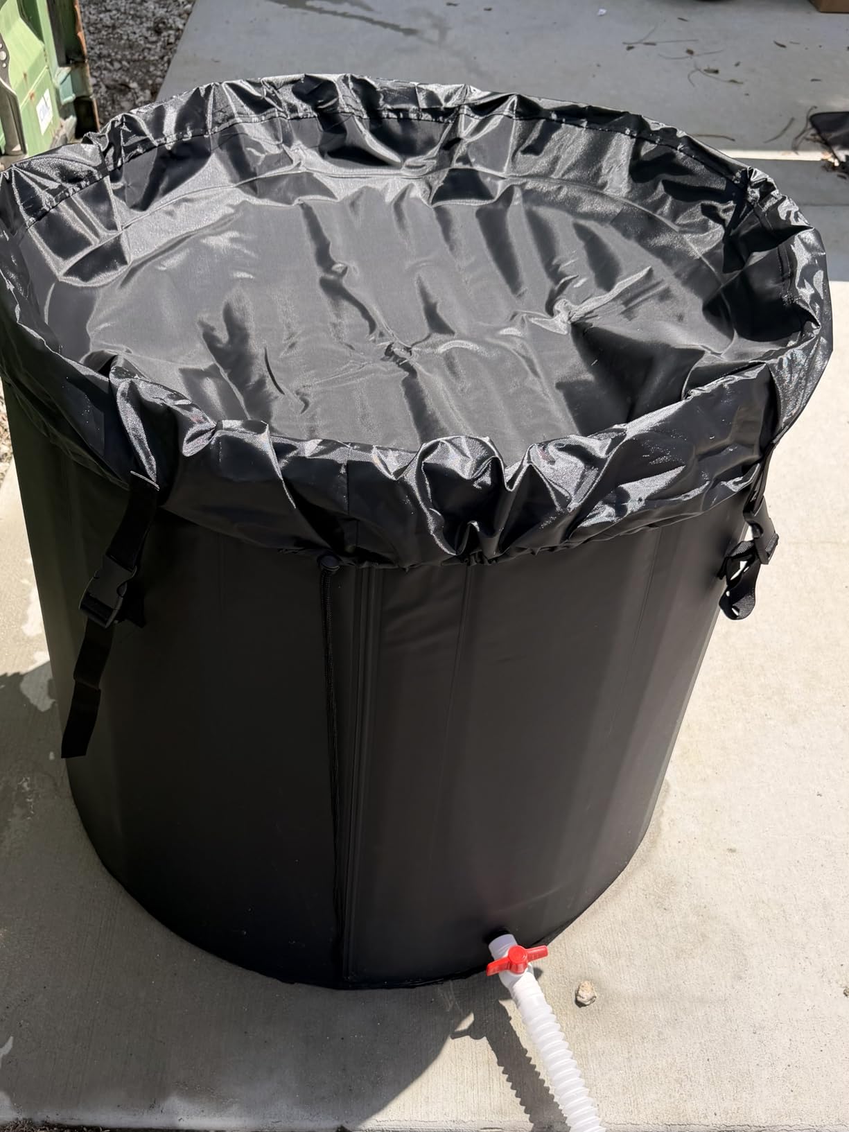 DoCred 2-4 Person Inflatable Hot Tub, 60