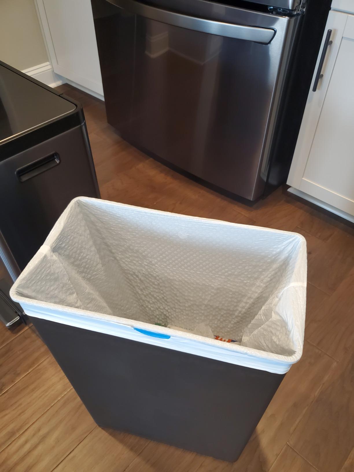 Rubbermaid Elite Stainless Steel Step-On Trash Can, 12 Gallon customer photo 2